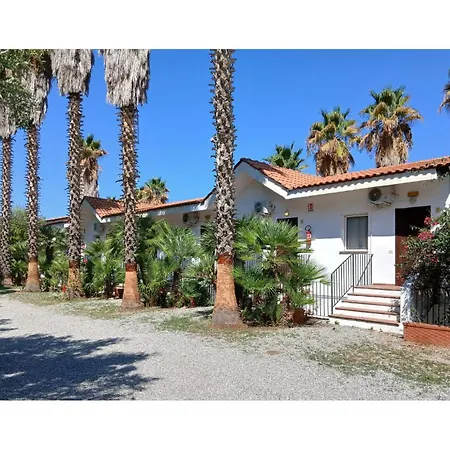 Apartment Gorgeous In Briatico