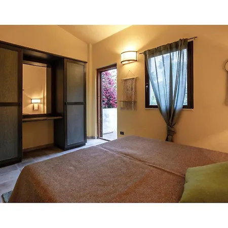 Gorgeous In * Briatico