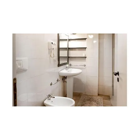 Gorgeous In Apartamento Briatico